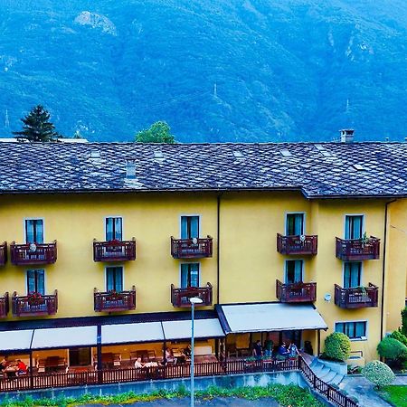 Crabun Hotel Пон-Сен-Мартен Экстерьер фото