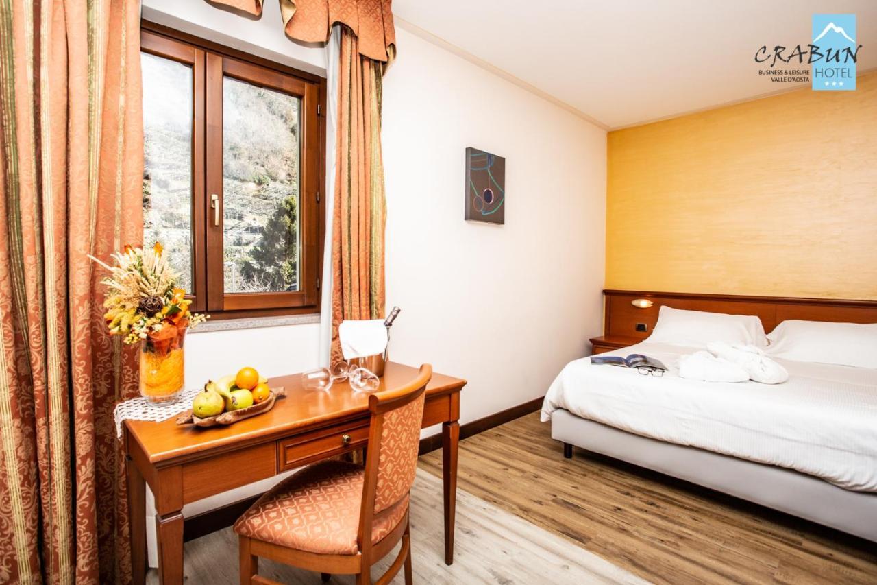 Crabun Hotel Пон-Сен-Мартен Экстерьер фото