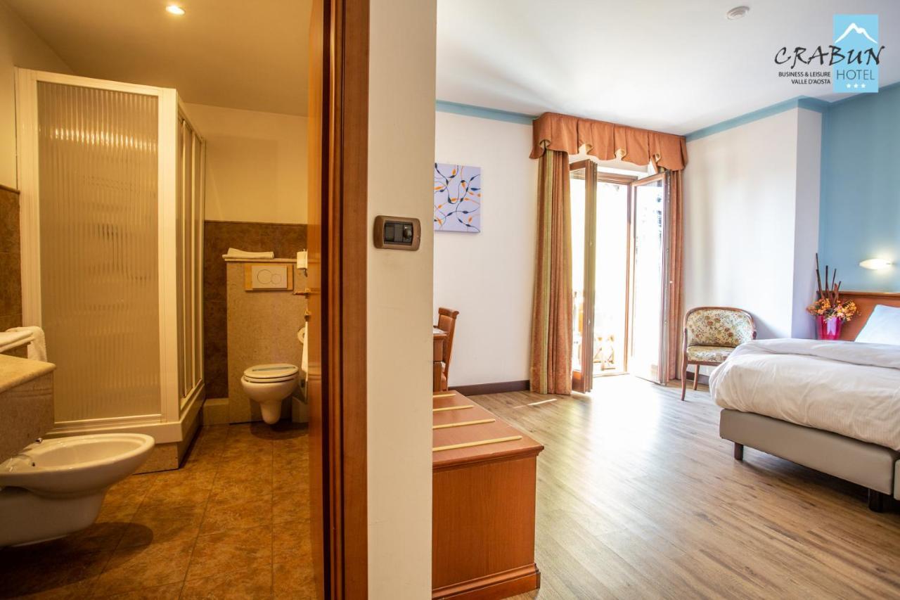 Crabun Hotel Пон-Сен-Мартен Экстерьер фото