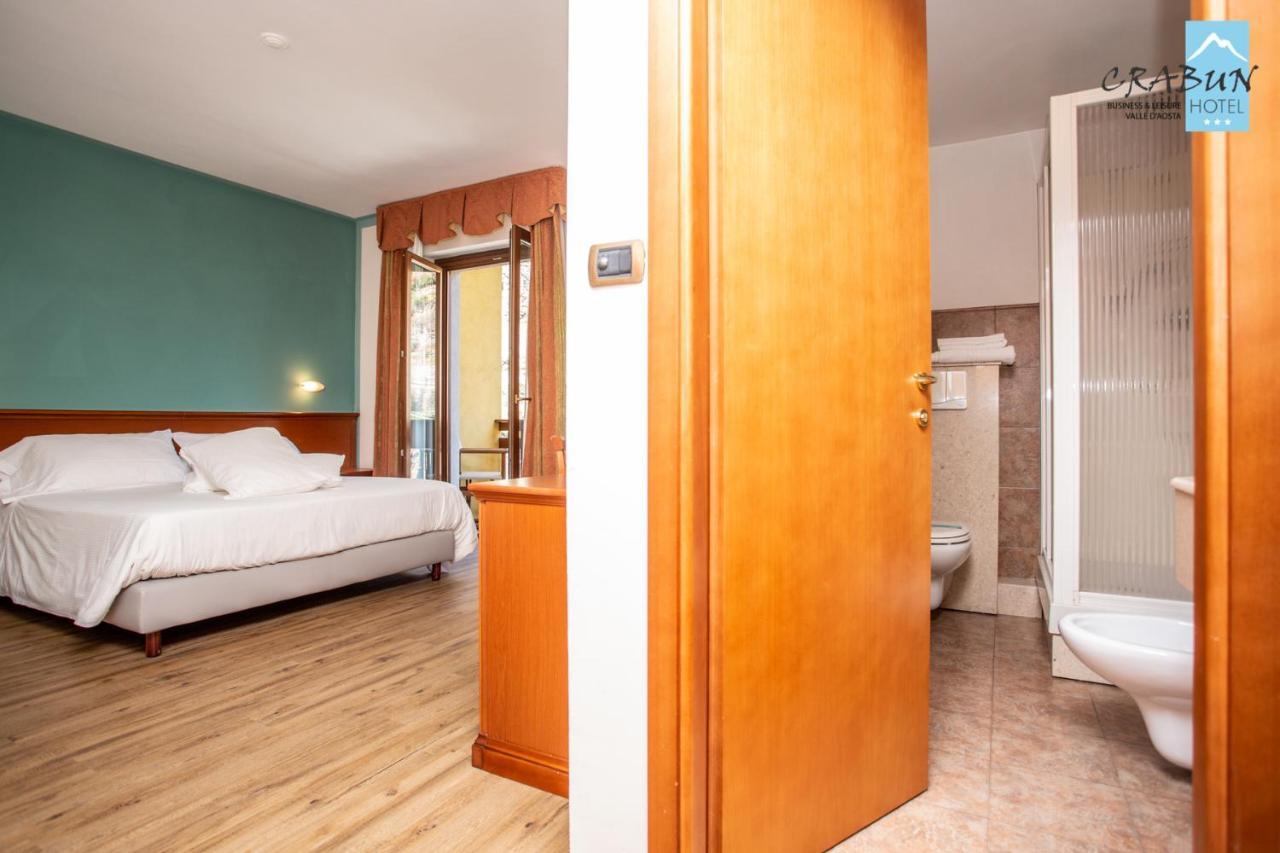 Crabun Hotel Пон-Сен-Мартен Экстерьер фото