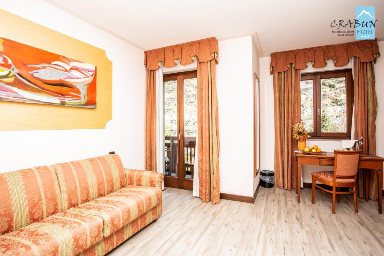 Crabun Hotel Пон-Сен-Мартен Экстерьер фото