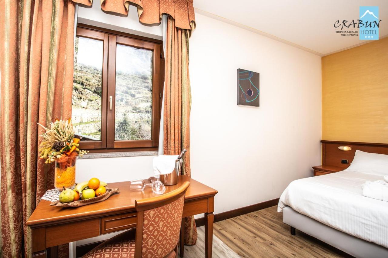 Crabun Hotel Пон-Сен-Мартен Экстерьер фото