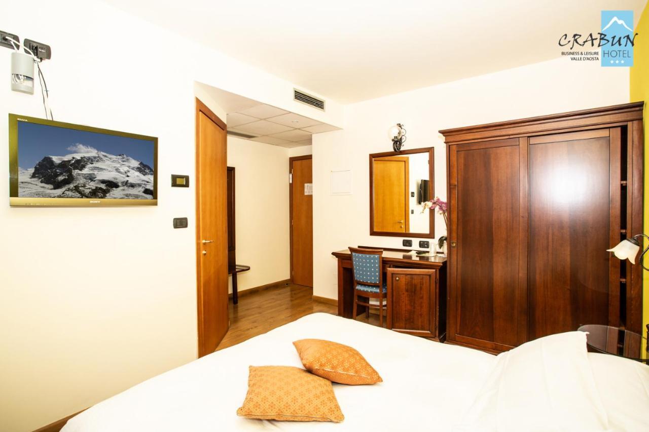 Crabun Hotel Пон-Сен-Мартен Экстерьер фото