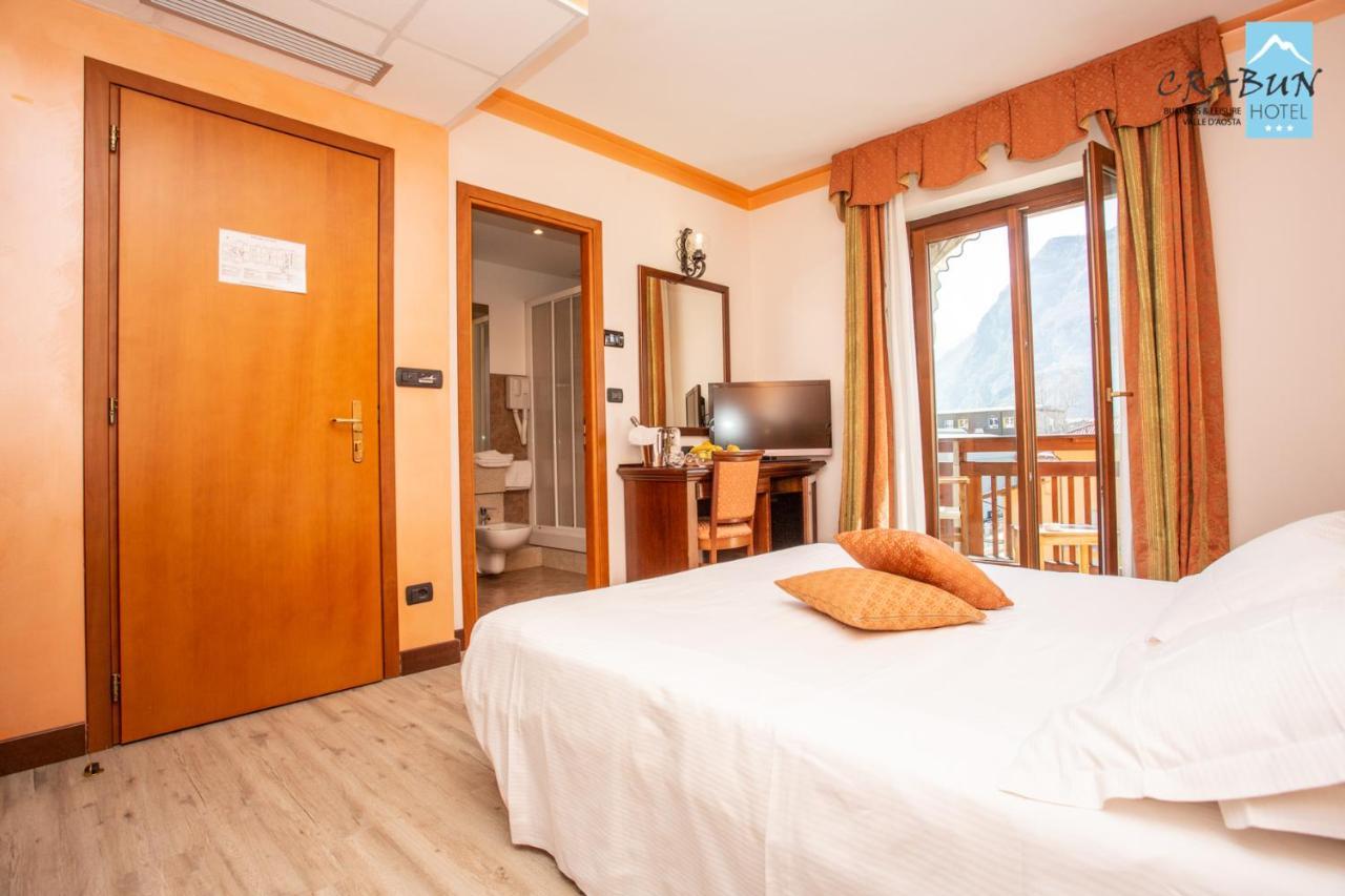 Crabun Hotel Пон-Сен-Мартен Экстерьер фото