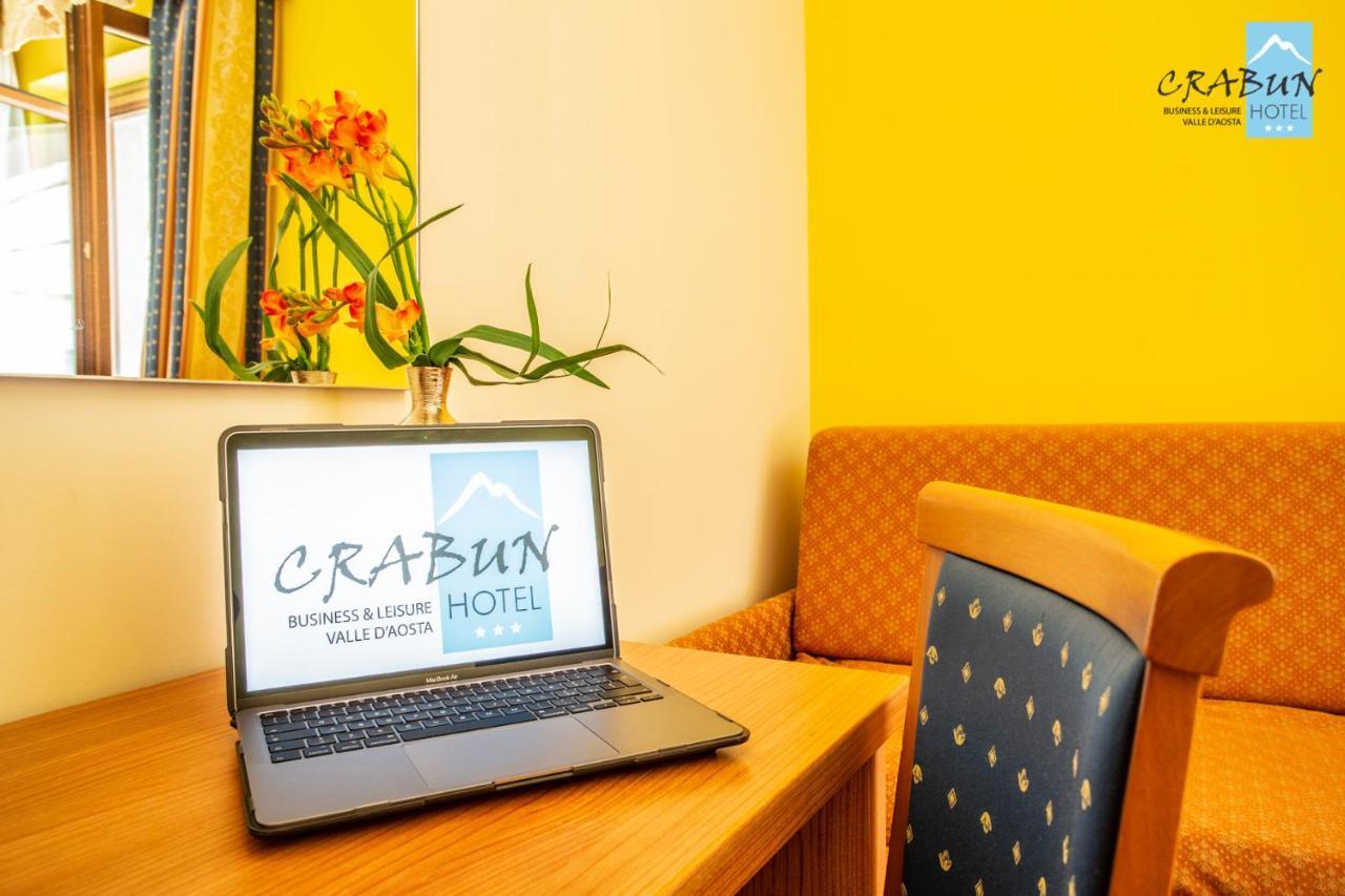 Crabun Hotel Пон-Сен-Мартен Экстерьер фото