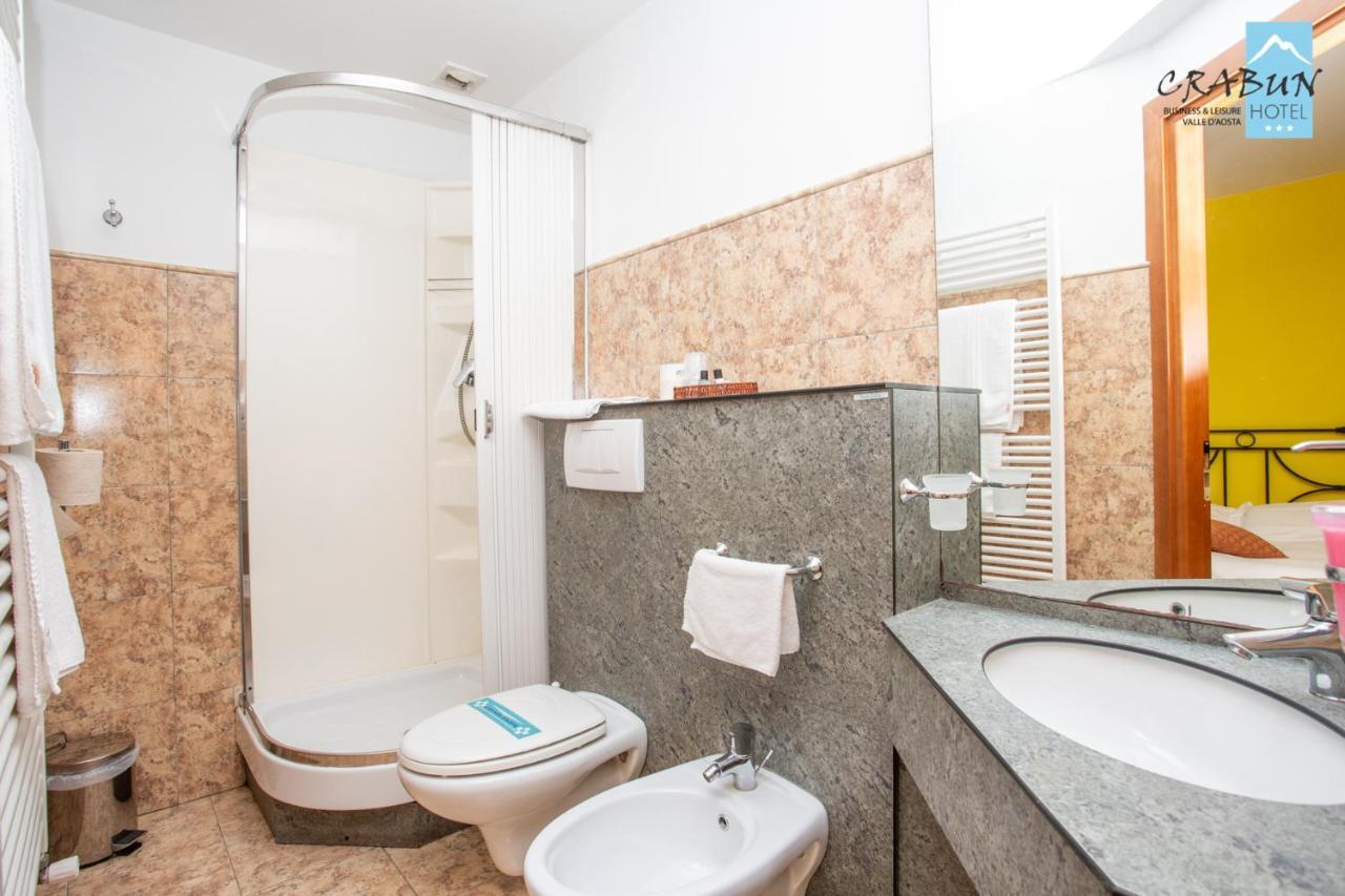 Crabun Hotel Пон-Сен-Мартен Экстерьер фото