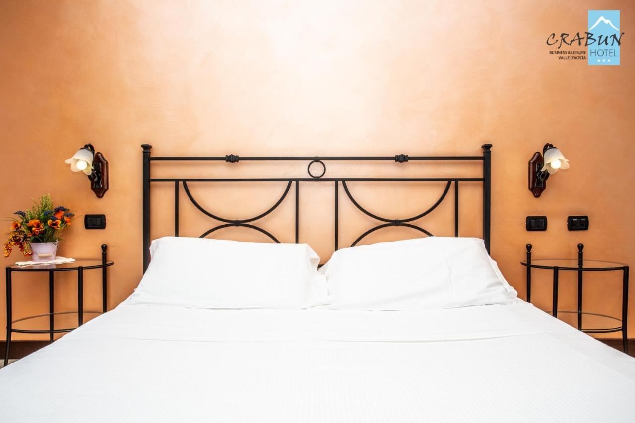 Crabun Hotel Пон-Сен-Мартен Экстерьер фото