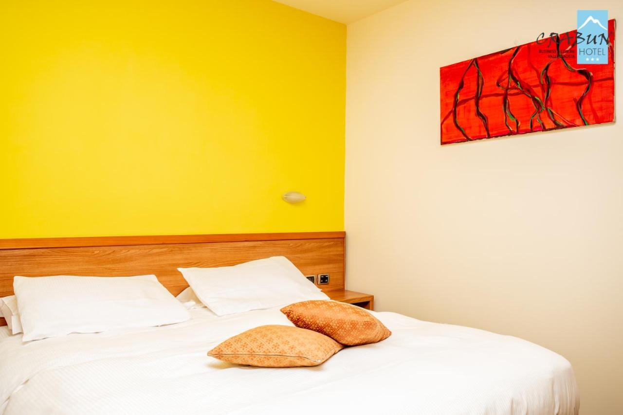 Crabun Hotel Пон-Сен-Мартен Экстерьер фото