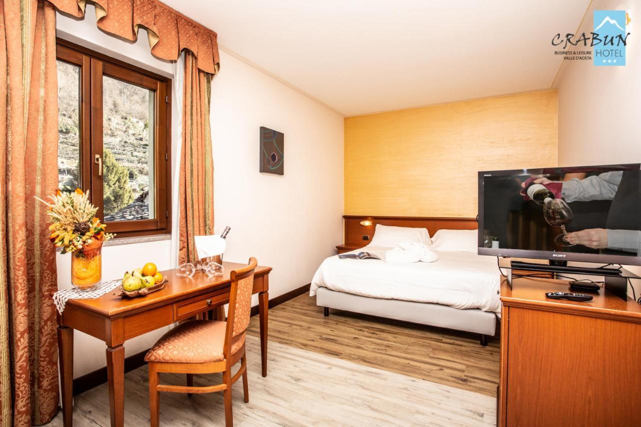 Crabun Hotel Пон-Сен-Мартен Экстерьер фото