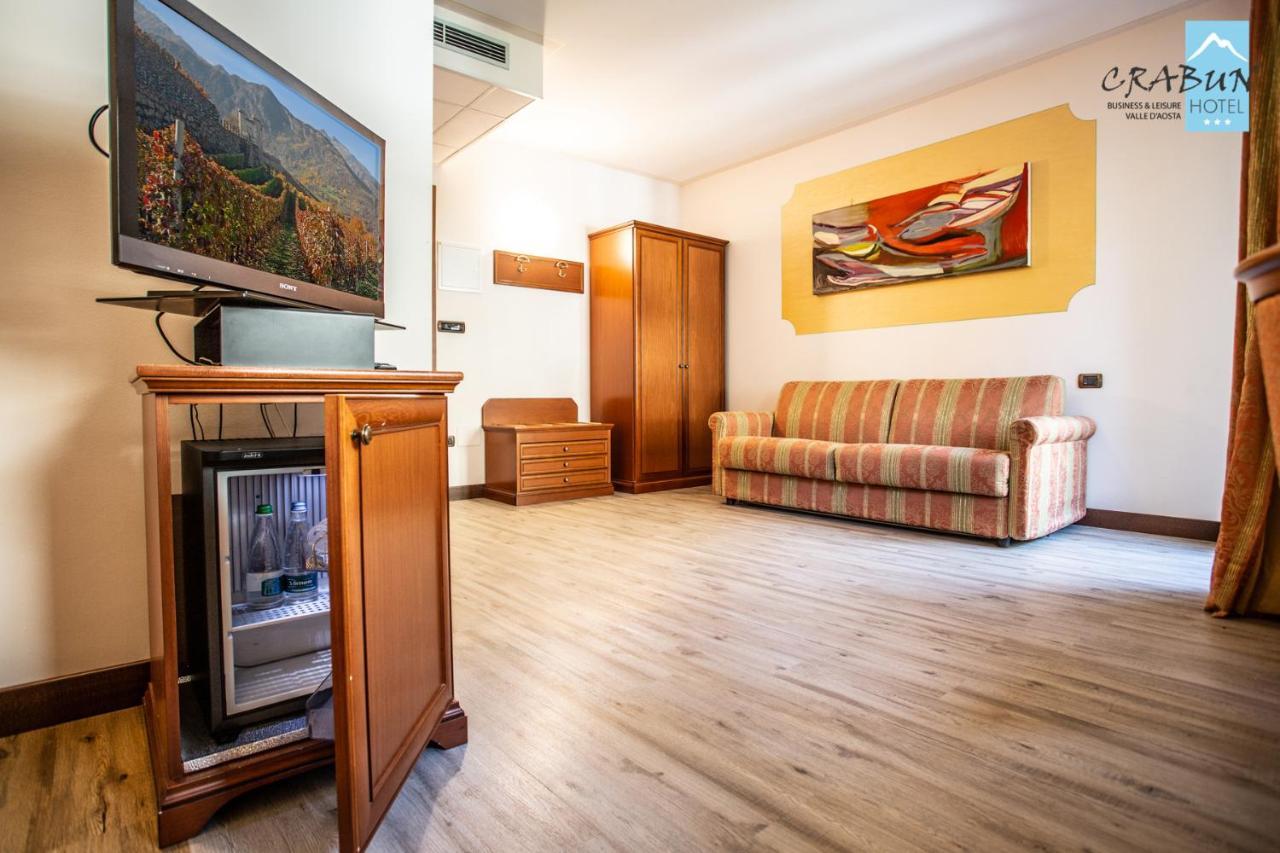 Crabun Hotel Пон-Сен-Мартен Экстерьер фото