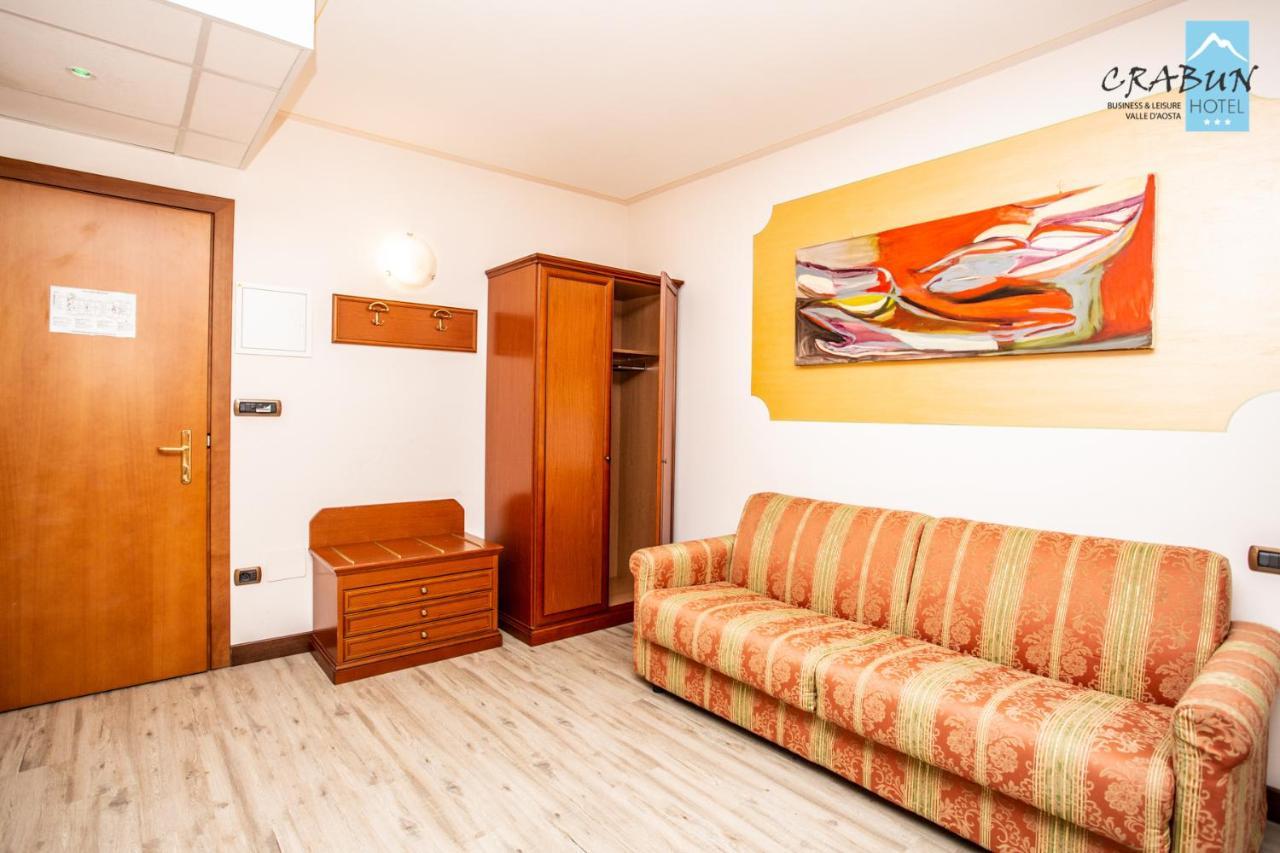 Crabun Hotel Пон-Сен-Мартен Экстерьер фото